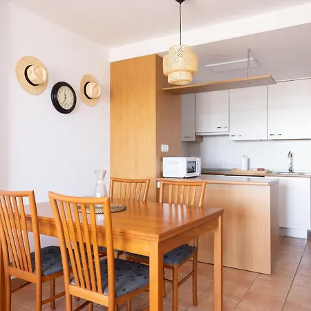 Apartment 109 Sunny Paradise By Sunkeyrents